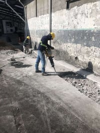 كادر تصعيد علظهر كافة مواد البناء 07775094805