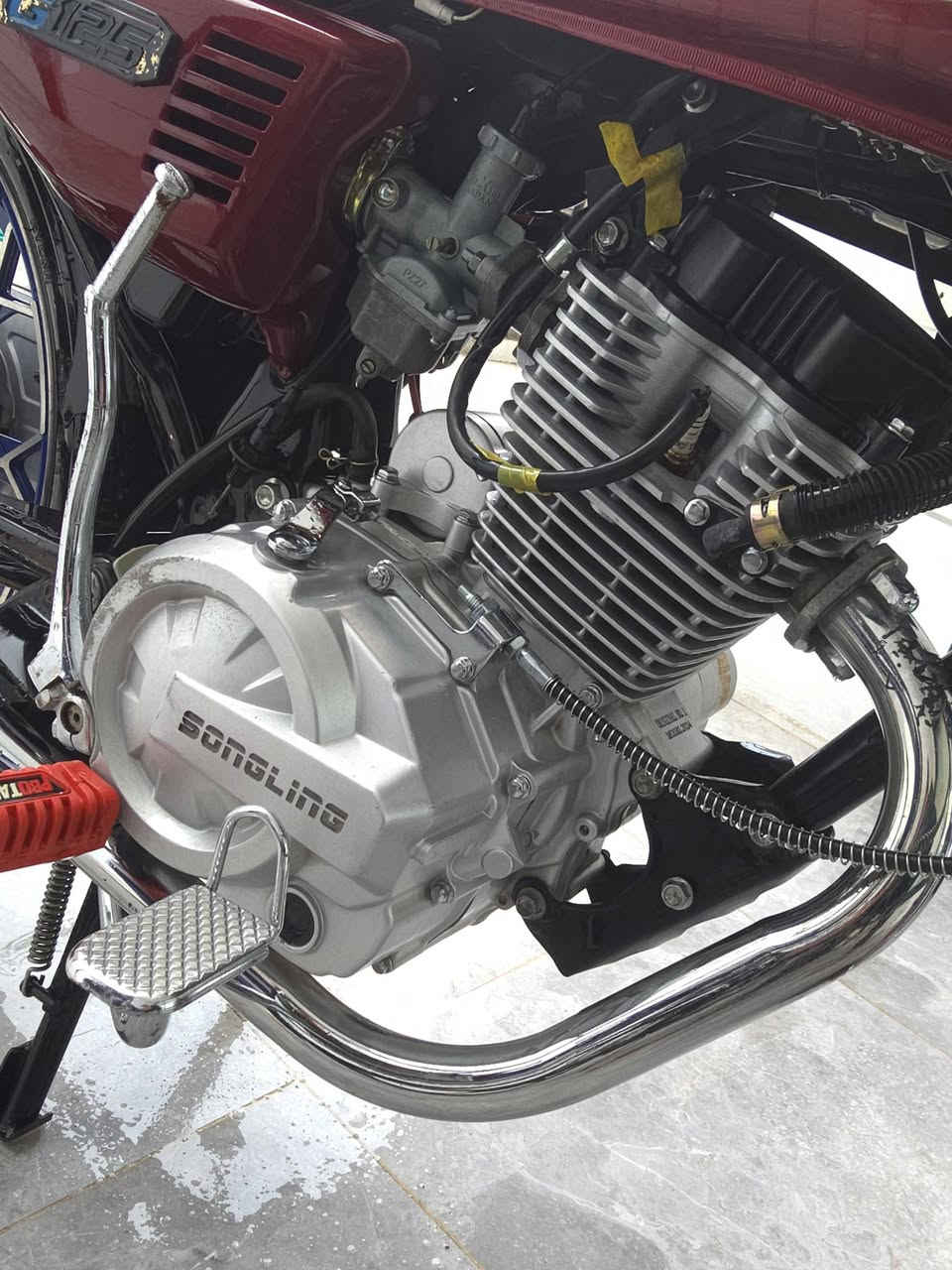 سلام عليكم للبيع موديل 2024 موطور نضيف 
بس بي الكير الثالث بي صوت بي منفيس كهربائياته شغاله سعره 370الف شراي اتصل ***********
