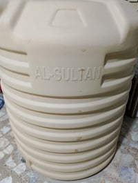 ١٠٠٠لتر • مستعمل • نظيف