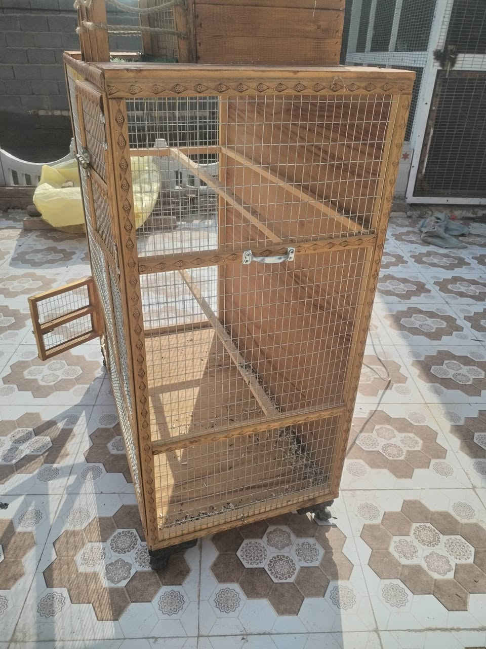 قفص للبيع الشراري يتصل عله  رقم ***********

