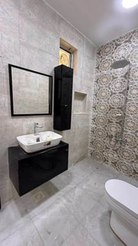⭕️تحفـــة فنيـــة   🌿 دار للبيــــع     📍 الموقع: الكرامــة خلــف مجمـ...
