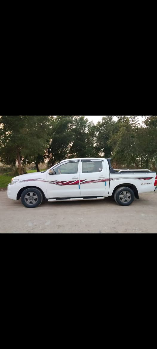 سلام عليكم.
بيكم فلاونزه موديل(2006)،،،،رقم.بصره ألماني مشروع وطني سنويه 27،،،،مكينه/كير/اكسن/حداديه/تخم تاير/مكفولات،،،،كهربايات كله شغاله،،،،تبريد ثلج.         
رقم الهاتف ***********.  مكاني بغداد
