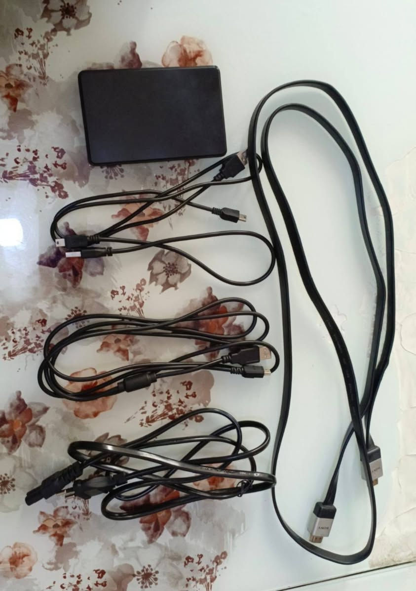 بلي 3 سلم
كامل ملحقات 

2 جوستك + هارد 40 لعب 

يحق الفحص 

للحجز والستفسار : ***********
