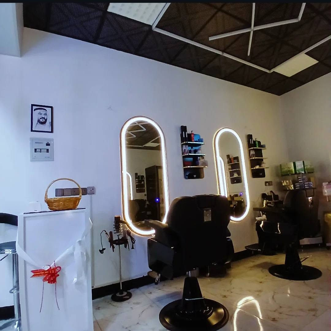 ✨ فرصة عمل مميزة وراقية ✨
📍 صالون إسطنبول للعناية بالرجل – سامراء / تقاطع الاستشارية

نعلن عن توفر 5 كراسي حلاقة للإيجار، ونبحث عن 5 حلاقين محترفين للعمل ضمن بيئة راقية ومتكاملة.

🔹 مميزات الصالون:

موقع مميز في سنتر المدينة

جميع أدوات الحلاقة متوفرة وجاهزة لكل كرسي

مناشف + شفرات + وزرات (استخدام مرة واحدة)

ضيافة متكاملة للزبائن بإدارة الصالون

إنترنت مجاني للزبائن والحلاقين

استراحة خارجية مميزة

💰 الإيجار: 150 قفل للكرسي الواحد
🎁 عرض خاص: الشهر الأول مجاني للحلاقين الملتزمين بالعمل والدوام

⚠️ ملاحظة: تم فسخ العقود السابقة بسبب عدم الالتزام، لذلك نبحث عن أشخاص جادين يتمتعون بالأمانة والانضباط

📞 للاستفسار والتواصل:
***********

