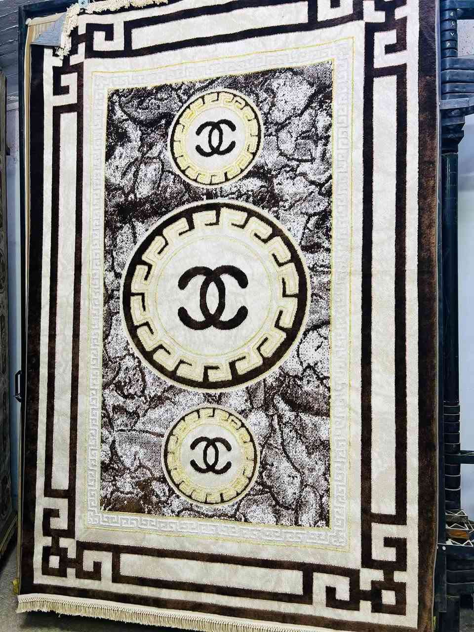 زوليه  حرير ضهر زوليه 
تركي خفيف حلو للبيع
يتوفر جميع القياسات 
3*6
3*5
3*4
2.5*3.5
3*2
1.5*1.5 بيضوي 
1.5*2.20 مستطيل


**إذا كنت صاحب هذا الإعلان وتريد حذفه لأي سبب، رجاءا أرسل رسالة إلى الدعم الفني**