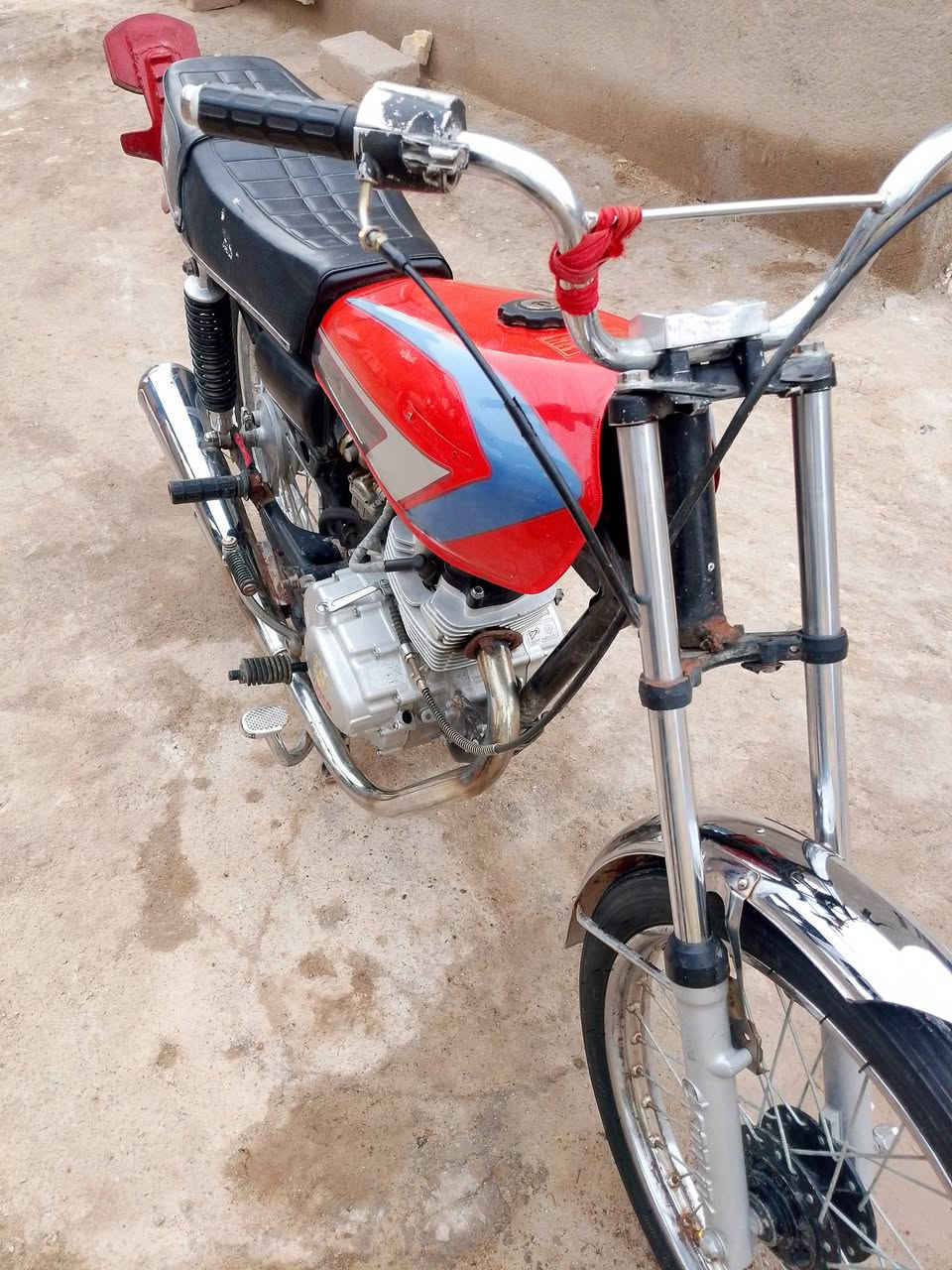 السلام عليكم ورحمة دراجه نامه تعمير كلك كلك محرك تايكر   مفتوح ولفات شاصي موديل24 حربي دراجه مال جناي ادخل خاص وبيك خير ودلل سعره 500وبيه مجال بسيط


**إذا كنت صاحب هذا الإعلان وتريد حذفه لأي سبب، رجاءا أرسل رسالة إلى الدعم الفني**