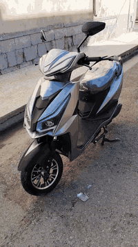 دراجه شحن ٦ بطاريات مصطره يعني تنساه بشحن معروف موصفات نظام رجوع للخلف...