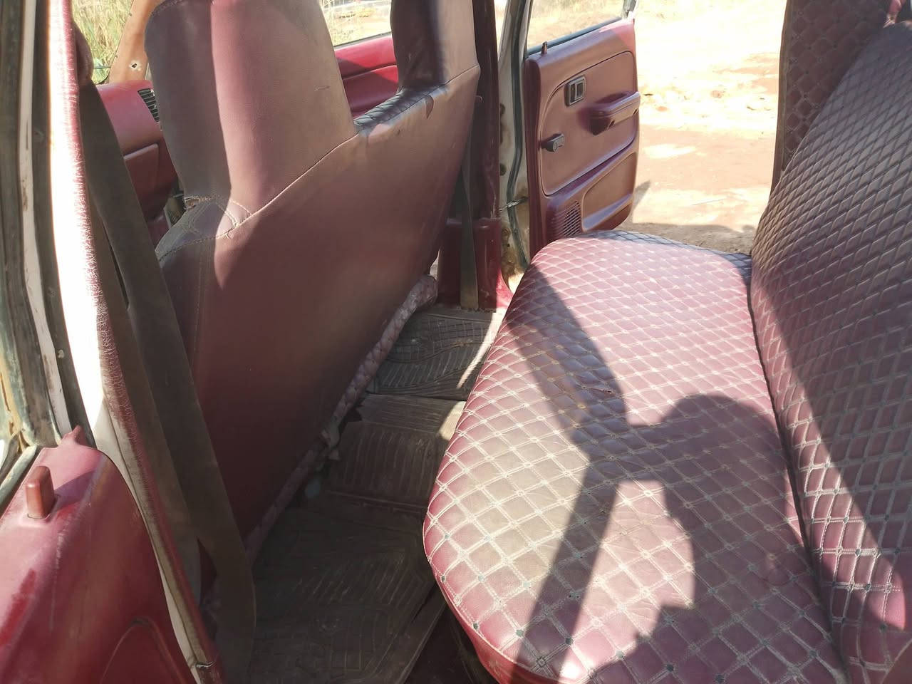 سيارة للبيع موديل 98 بسمي رقم الجهاز *********** سعر خاص
