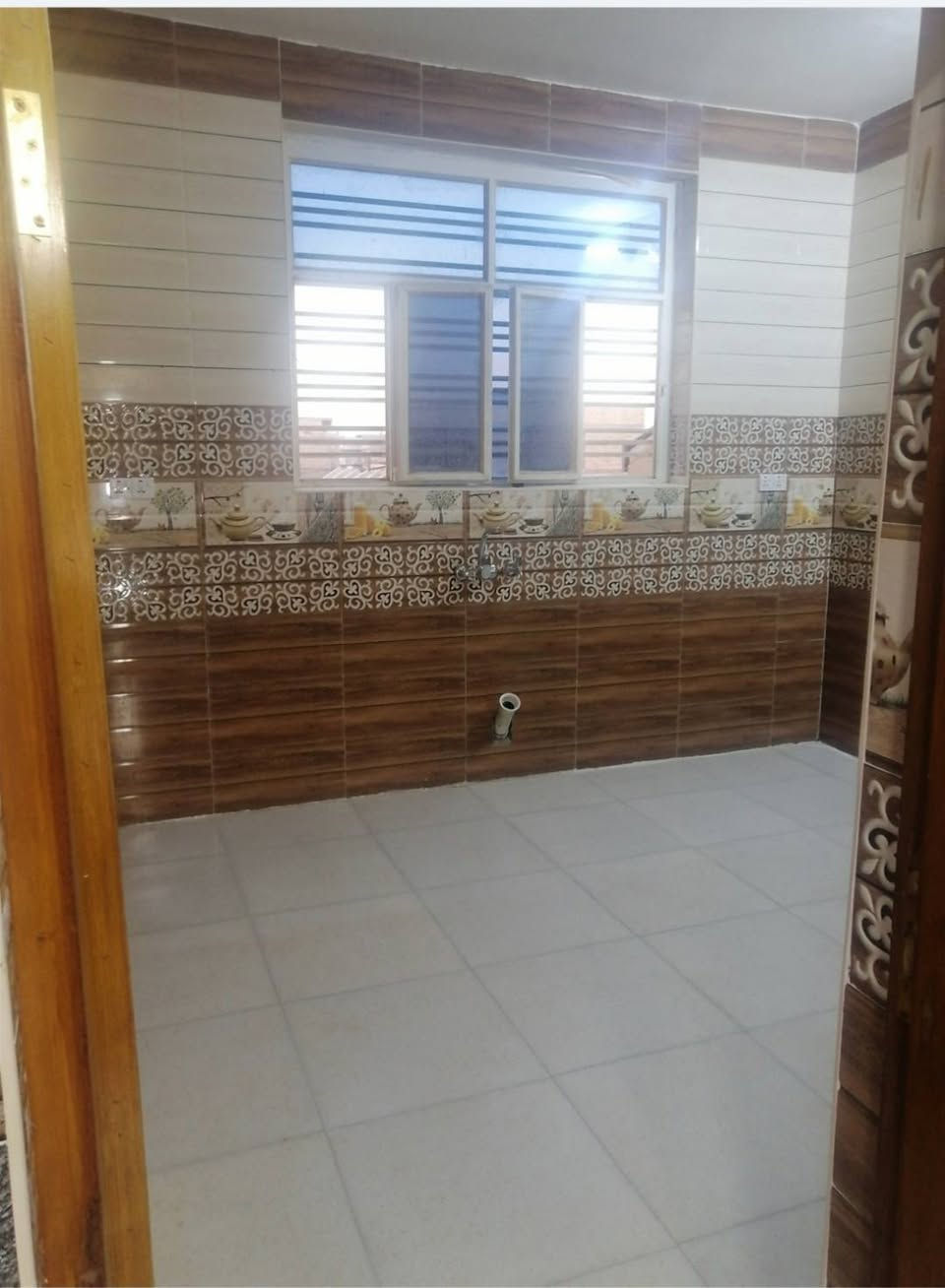 شقة مستقلة للايجار
بناء حديث تتكون من غرفتين نوم + صالة + مطبخ + مجموعة صحية + مخزن وسطح
خدمات كاملة من خط مولدة وسخان وماطور ماء
شارع 20 ام الخيل الرابعة
الايجار 400 شامل الماء والكهرباء
***********
