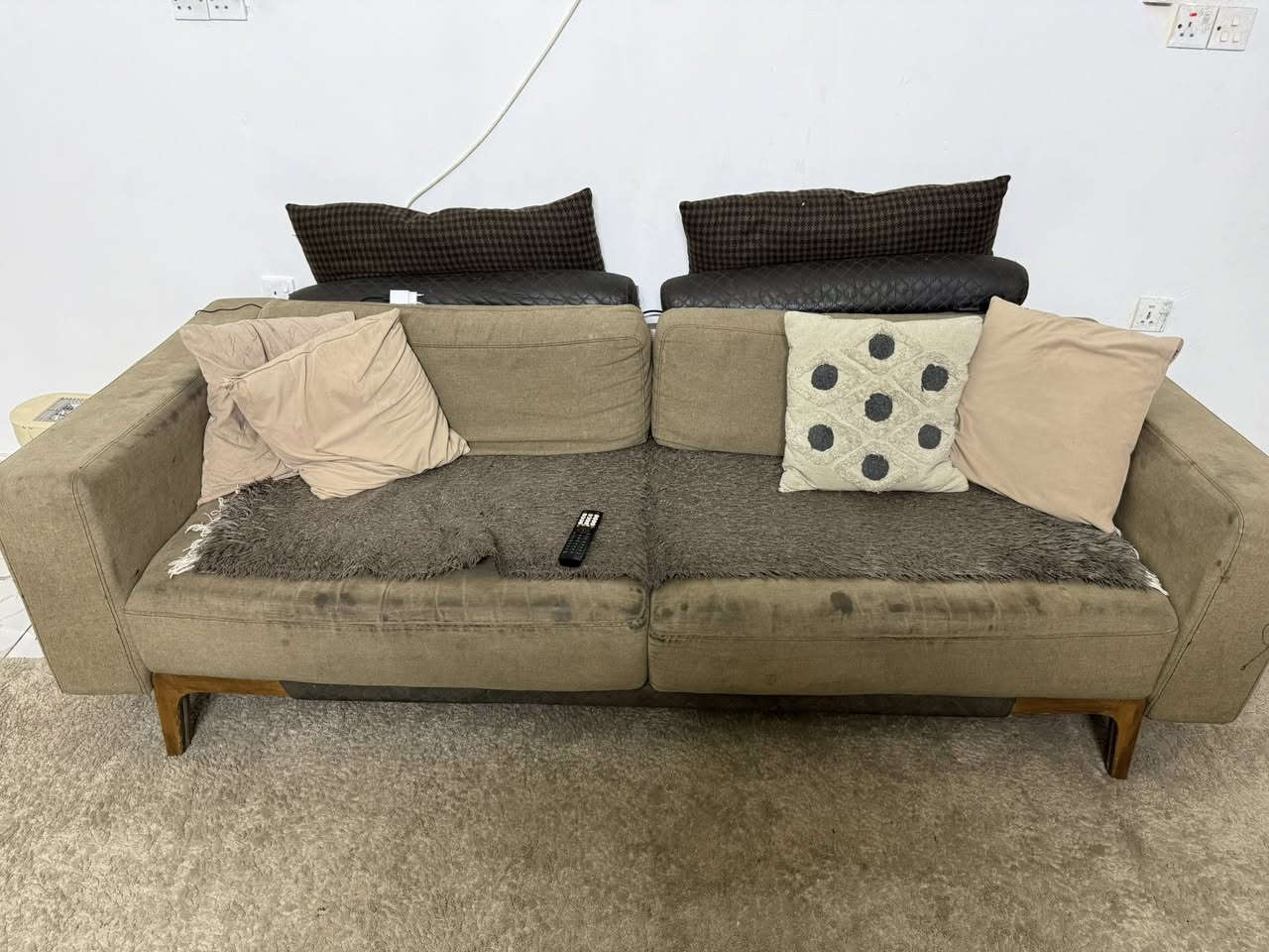 سلام عليكم هذه تخم تركي نظيف بس يرادله تنظيف يرجع جديد بس تخم مأخذي من هوم سنتر  اريده ٣٥٠الف بي مجال مكاني بغداد الغزاليه


**إذا كنت صاحب هذا الإعلان وتريد حذفه لأي سبب، رجاءا أرسل رسالة إلى الدعم الفني**