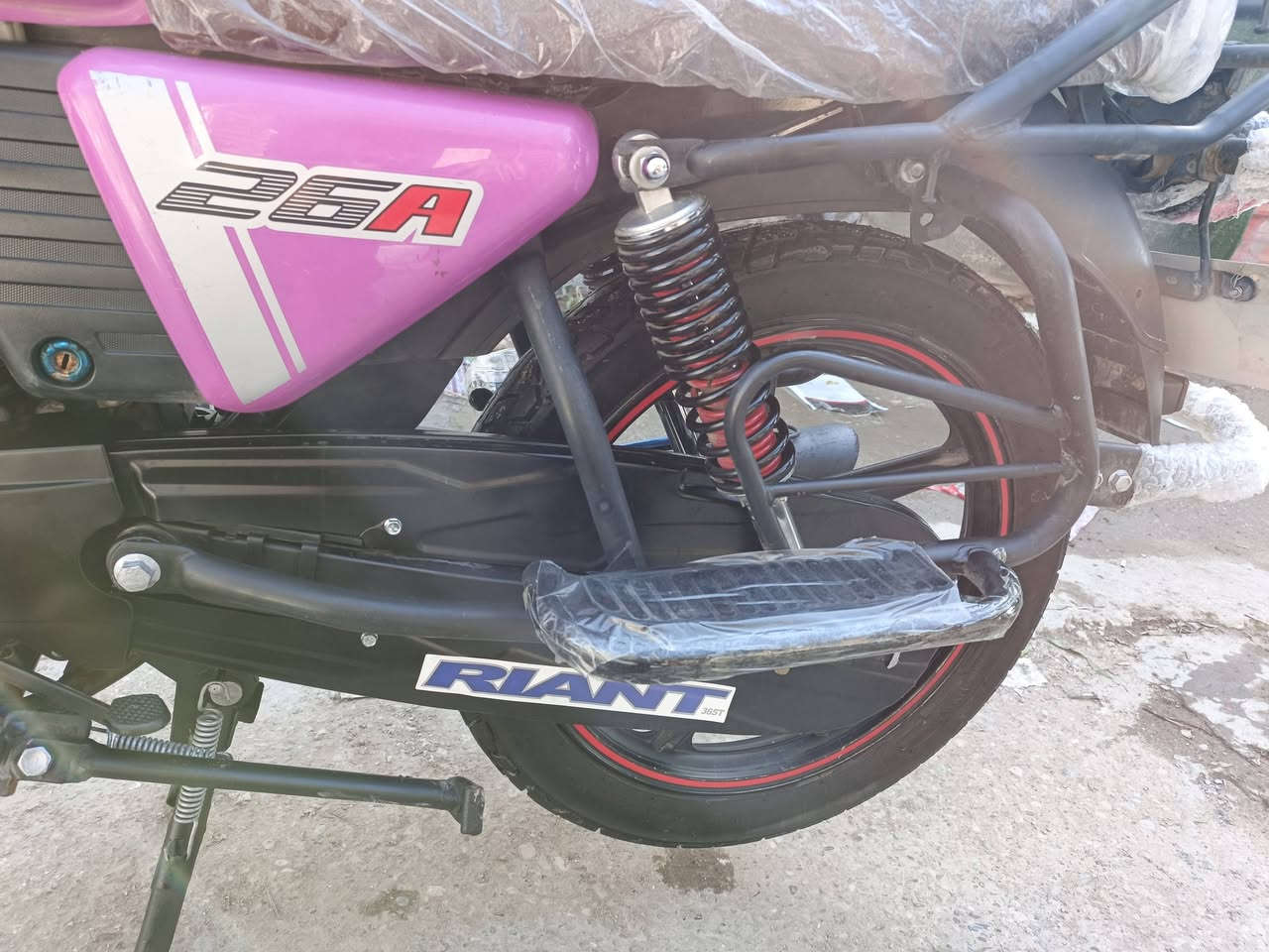 سلام عليكم دايون نفخ مديل 2023 طالعه 2024 بشهر 6 يعني زيرو الله شاهد مكفوله من كلشي شرط الفحص اوراق اصوليه بسمي تحويل وين مايعجبك سعر مليون 600 كربلاء ***********
