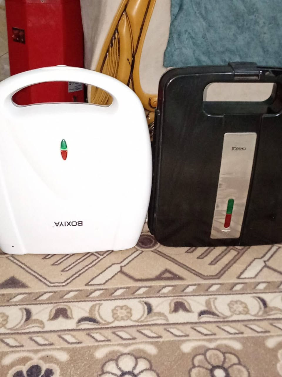 السلام عليكم اغراض منزليه كهربائيات للبيع ابيعهن كلهن النظافه نظافه فول مستعملات قليل كلهن شغالات اريد ب 60 خلاط عدد واحد كابسه شوايه كليجه غلايه قلايه هوائيه قلايه العنوان النجف الاشرف كوفه شارع المعمل مقابيل اسواق زيتونه رقم الهاتف بي واتساب*********** حبايبي مكلف بالنشر لا حد يتراسل وياي الرقم موجود
