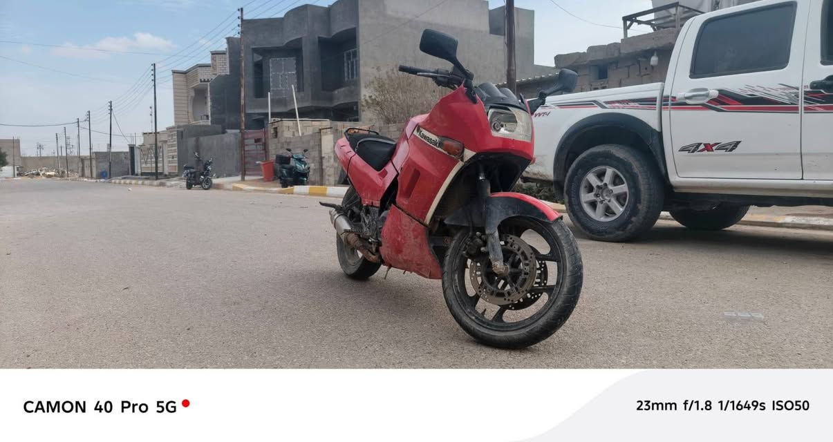 السلام عليكم  
دراجه كاوسكي للبيع

موديل 2001

دراجه بستمين 2.    250s

دراجه شغاله ومحرك بلادي  

نقصها بس صلف  دراجه تشتغل وعلى فحص 

***********
