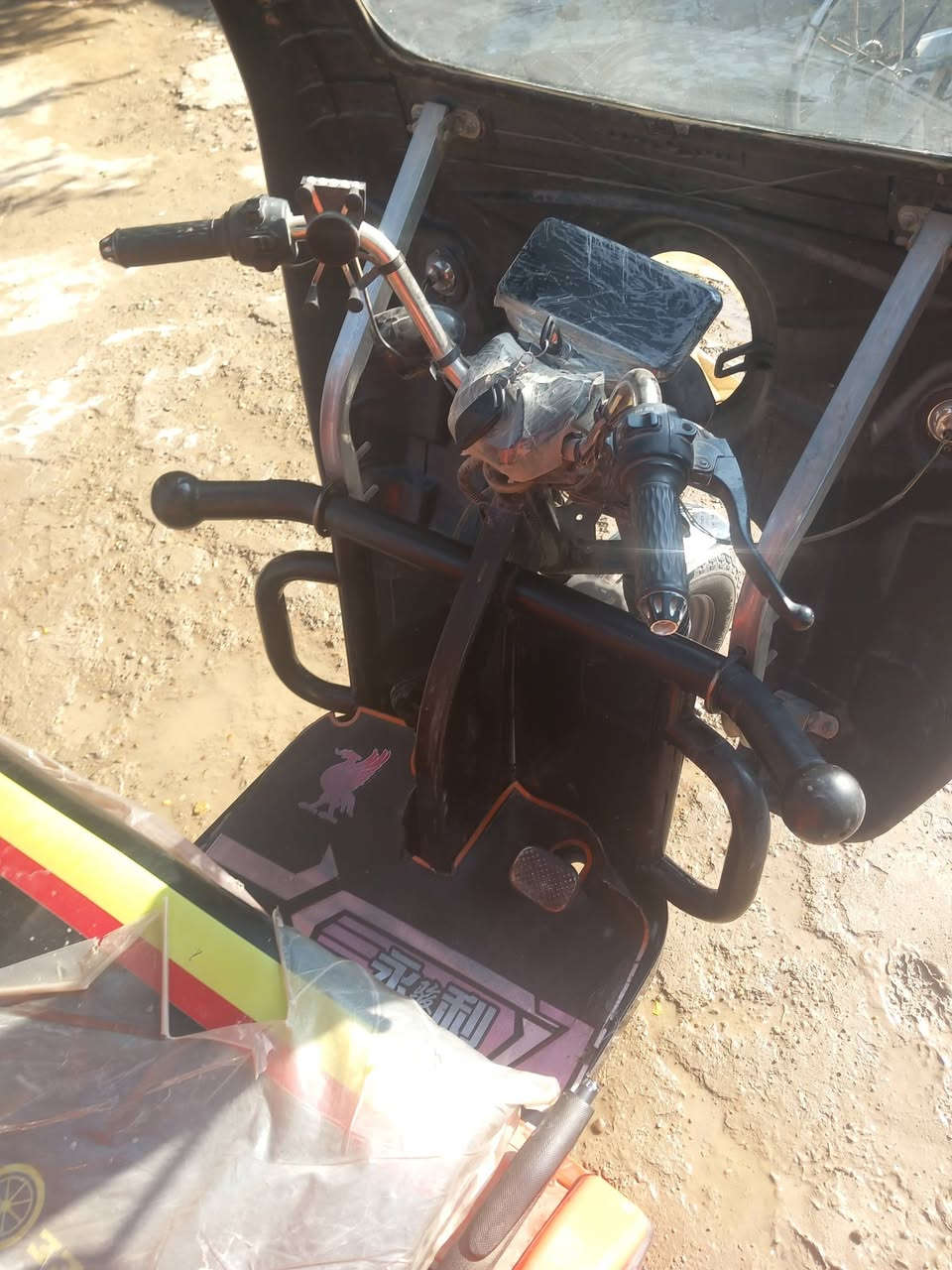 السلام عليكم عندي ستوته شحن للبيع موديل 2025،  12بطاريات يقرن 11،  32 انبير كلشي نظيفه عله الفحص بصمه كهربائية كله شغال ابلوتوث شاشه تغره العطل سرعته 55 العنوان ابوغريب 
السعر مليون و300 وبيه مجال الاستفسار ***********
