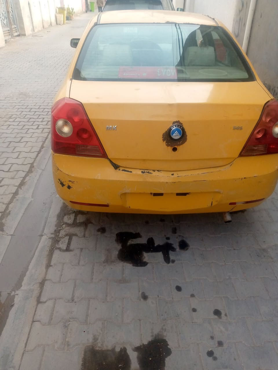 جيلي رقم واسط مكمل معامله تحويل بس مطلوبه هيئه ما اعرف شكد لأن ما مسجله اصلا بالهيئه سياره جاهزه تخم تاير باتري جديد كير مكينه كهربايات كلج بريك كله جاهز دواخل حلوه بيهه الجامه مال الصدر مكسوره واليده مال الباب السعر ١٠ ورقات السياره بالكوت اخوان رحمه لوالديكم بس الشراي يتصل وكلشي مذكور بالمنشور لاتسالني شبيهه ما بيهه السياره بالكوت وسعرها ١٠ ورقات وبيهه شويه مجال وراعيها يريد تحويل بس مطلوبه هيئه 
***********
*********** الخاص مغلق
