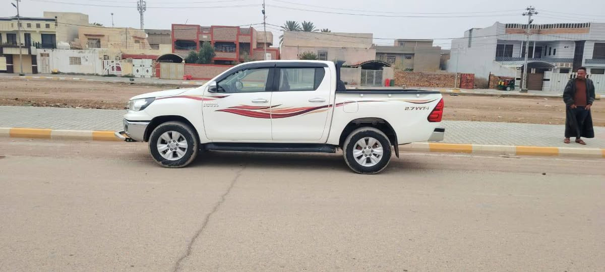 السلام عليكم بيكب للبيع موديل 20 رقم واسط  الستفسار ***********
