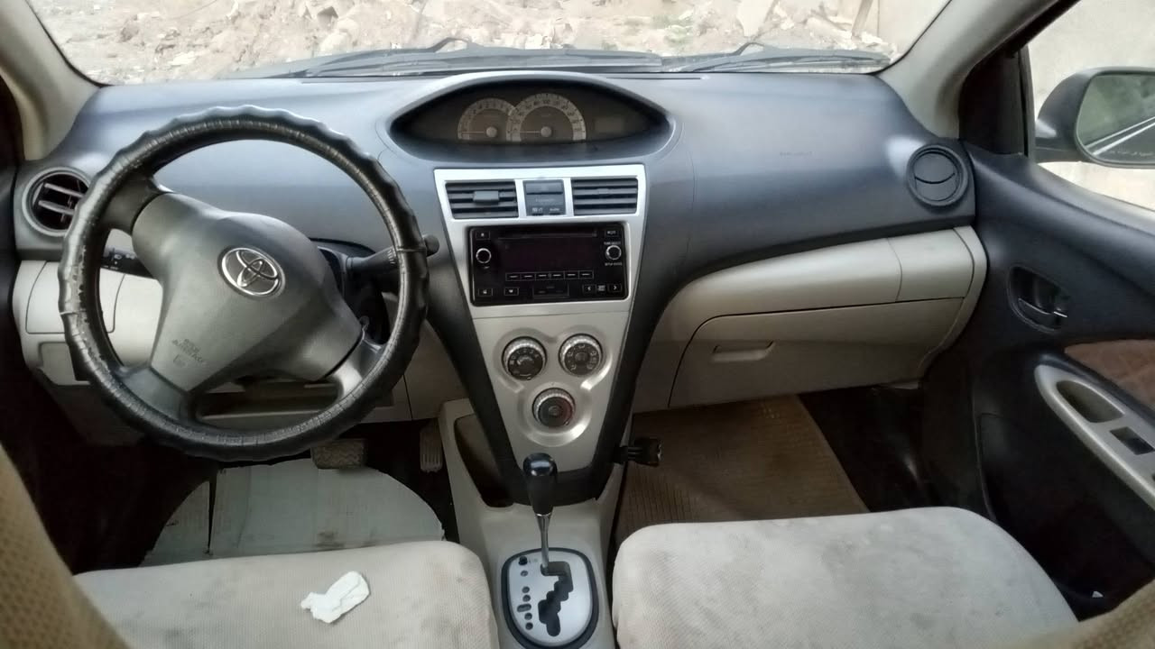 ضربة جاملغ جدام سائق بدون دواخل فقد
رقم و سنوية لحد 2030 بسمي
كير مكينة بشرط
بي كوبون بنزين 
تبريد ويا سلف
گير اوتوماتيك
سيارة جاهزة بدون نقص
اربع تايرات جديد
مكينة زغير 
سعر 76و بيها مجال قليل 
***********
***********
