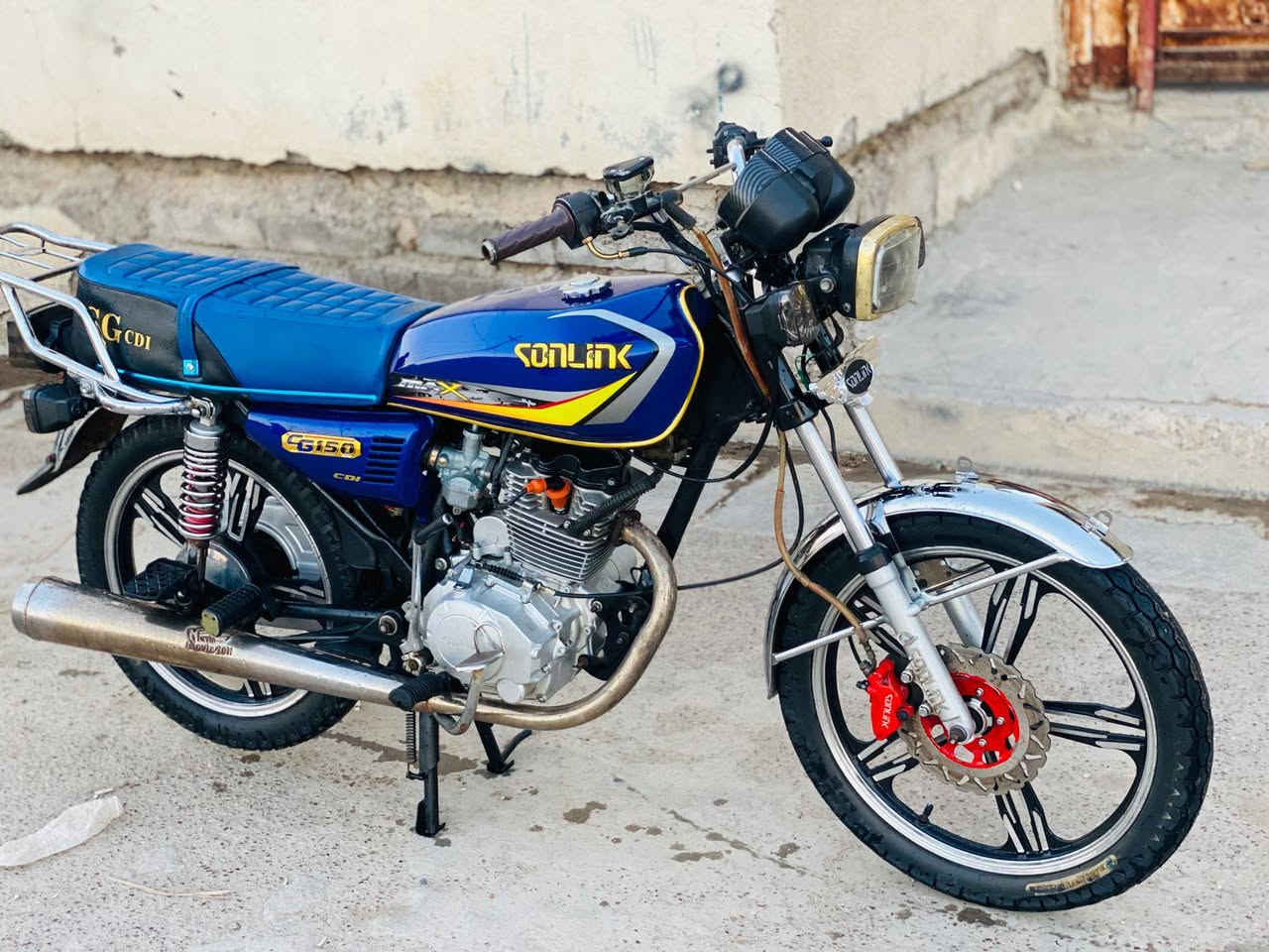 سلام عليكم دراجه للبيع المديل 2024 دراجه مكفوله 5كير كله شغاله السعر 600وبيه مجال مكان بغداد الرقم ***********
