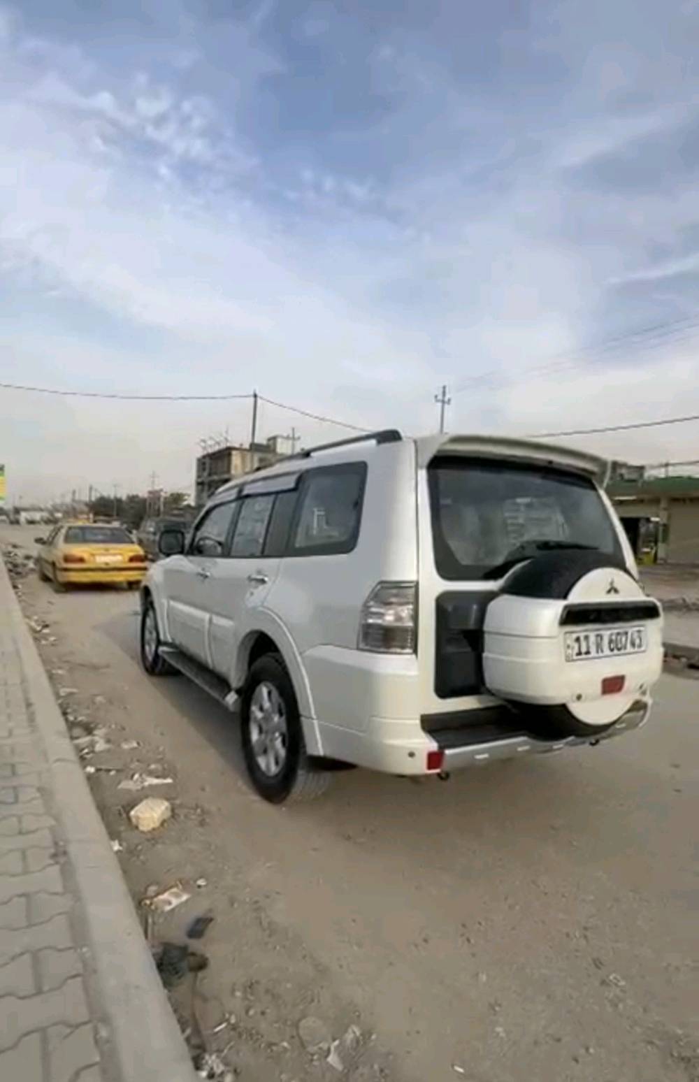 السلام عليكم باجيرو حبتور موديل 2014 مكانه بغداد حي طارق شارع القديم رقم بغداد انگليزي السياره بسمي تحويل ثاني يوم سونار موجود السعر 160 بي مجال قليل 