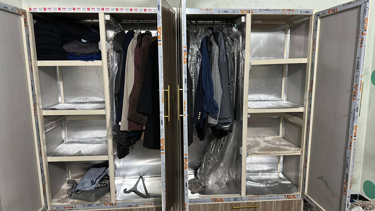 الكنتور ثنينهن ب٢٥٠ وبي مجال والميز الطعام ب٨٠ قفل والبردات خمس مترات ب٢٥ ومال التخم ٢٠ الف مكاني بغداد الغدير


**إذا كنت صاحب هذا الإعلان وتريد حذفه لأي سبب، رجاءا أرسل رسالة إلى الدعم الفني**