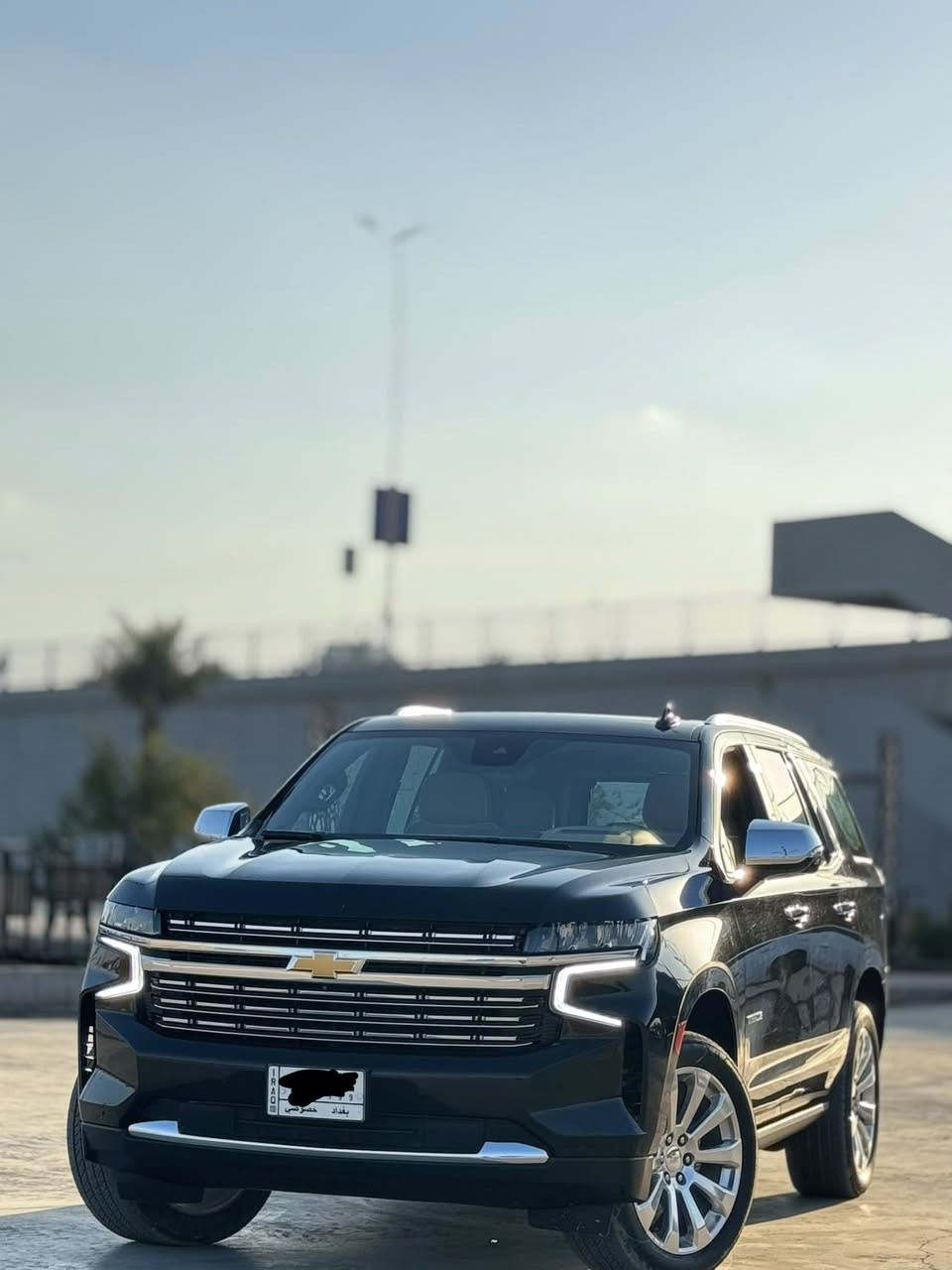 🚗 للبيع – شفروليه تاهو 2023 فل كامل
🔹 وارد: وكالة خليجي (شركة المنصور)
🔹 الموديل: 2023
🔹 الممشى: 52,000 كم
🔹 الحالة: نظيفة جداً / استخدام شخصي

✨ المواصفات (فل كامل):
 • محرك V8 سعة 5.3   قوي جداً  
 • جير أوتوماتيك 10 سرعات
 • دبل (دفع رباعي)
 • فتحة سقف (بانوراما)
 • شاشة كبيرة + نظام Apple CarPlay / Android Auto  
 • نظام صوت Bose عالي الجودة
 • كاميرات 360 + حساسات أمامي وخلفي
 • مثبت سرعة + رادار + تحذير تصادم
 • كراسي جلد كهرباء + تبريد وتسخين
 • تشغيل بصمة + دخول ذكي
 • شاشة عدادات ديجيتال
 • تبريد خلفي + 3 صفوف (7-8 ركاب)
 • شاشات خلفية للترفيه
 • هيد أب دسبلي (عرض على الزجاج)
 • نظام تعليق مريح (Magnetic Ride / Air Ride)  
 • ثلاجة وسطية  

💰 السعر: 51,000 دولار (قابل للتفاوض)

📍 الموقع: بغداد

الملاحظات / درجة صبغ عالية ( دبل كود ) + رصعات ساحبهن pdr

📞 للاستفسار: خاص أو اتصال ***********
