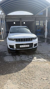 جيب كراند شيروكي لاريدو2023 السلام عليكم جيب حادثها فقط حالوب خفيف بال...