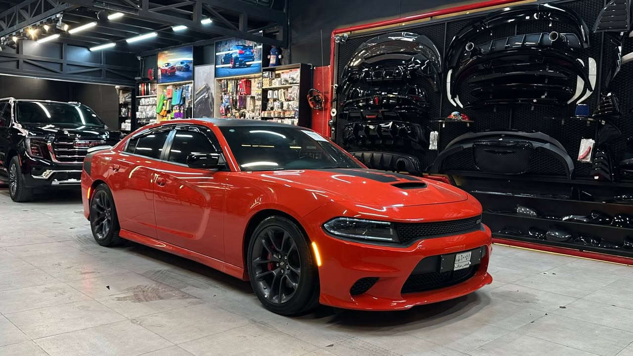 السلام عليكم
جارجر  دايتونه فول الفول
الموديل 23
العداد :  14. الف
المحرك :5700
حادثه تبديل قبق جنطه نفس الون وبيهه قليل  BDR
السعر.  330. تفاصيل اكثر جوه
المواصفات :
الكشنات تدفه تبريد
بجم كبس السياره مماشيه بالعراق ابد
كتsrtبلاد كزوز موبار بلاد
مصابيح أمامية زنون .
كشافات الضباب زنون .
المصابيح الأمامية مع LED .
رادرات امامي وجانبي
حساسات .
شاشه كبيرة
الشاشة مع اوپشنات SRT .
سستم صوت الپاين .
ويل قياس 20 انج دايتونه اصلي
تشغيل عن بعد .
محدد سرعة .
تلفون بلوتوث .
كامير خلفيه
كير شفتر بالستيرن .
دخول ذكي (بصمة)
وبقيه مواصفات
اعله فئه السياره اكو موصفات ماعرفهه بيهه بعد
دايتونه معروفه
رقم بعده ممرقمه
عنوان السياره بغداد تلفون ***********
