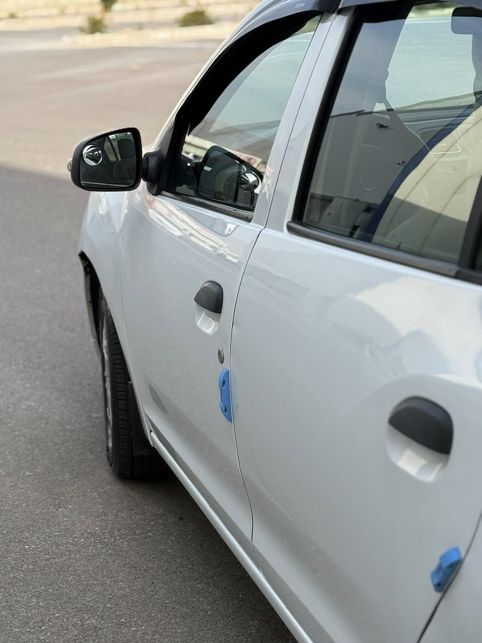 رينو سيمبول       موديل 2016  محرك 16. سيارة جاهزة محرك كير شرط 4 تايرات جديد كهربائيات كلا شغاله     
رقم دهوك مسطرة تحويل شرط  مكان سيارة دهوك.  
السعر 68 ومجال.   ***********
