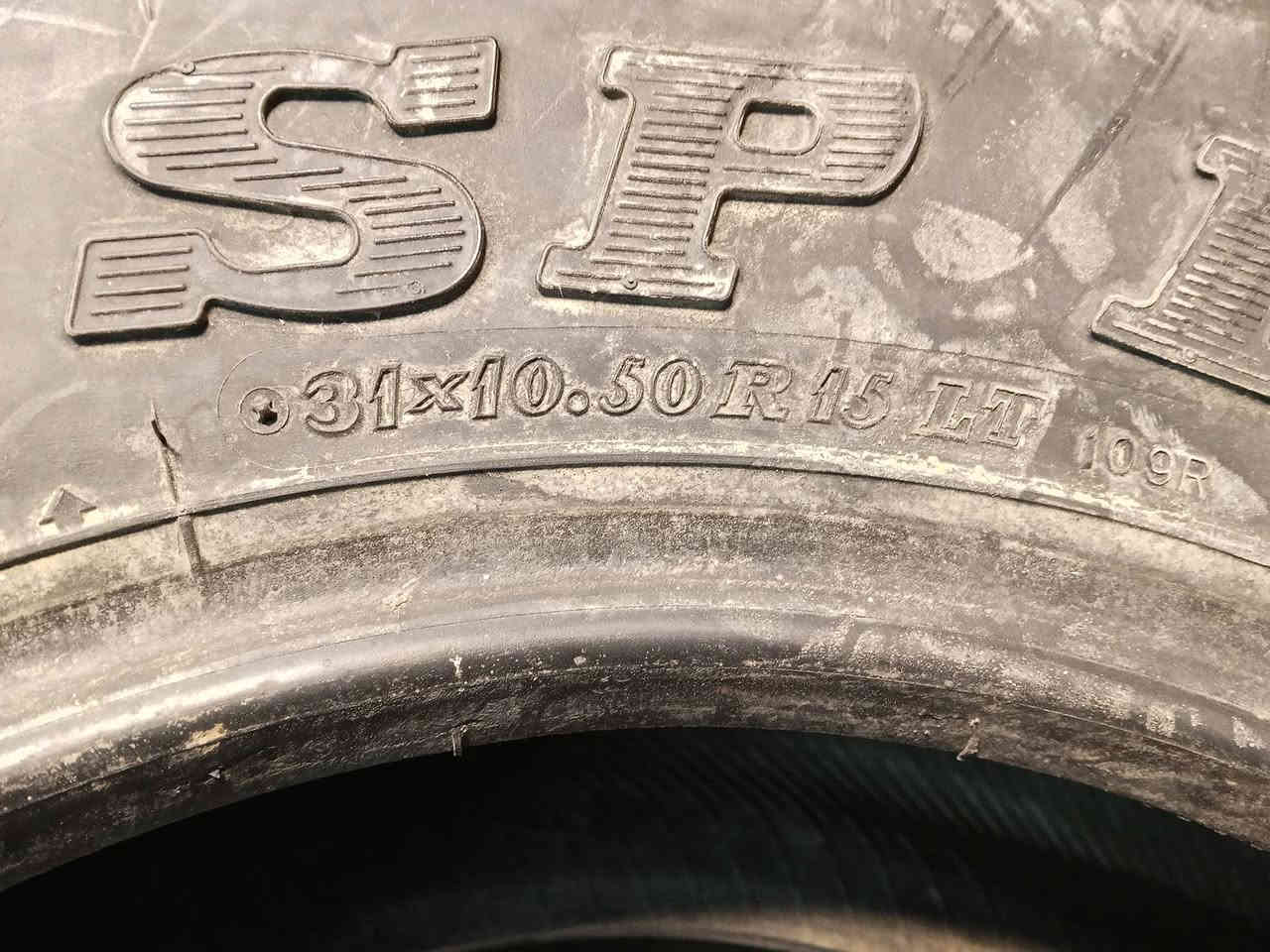 .
السلام عليكم 
زوج تايرات للبيع 
الحجم 31*10*50/15
15عشره ونص 
الصنع ياباني 
بغداد مدينه الصدر 
ملاحظة تاير جديد مامشدود ع ويل 
***********
