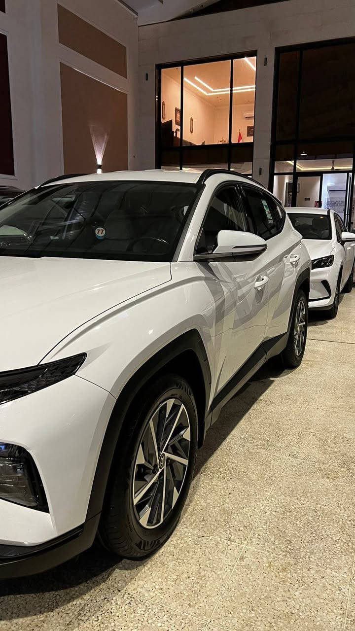 سلام عليكم
توسان مديل 2024خليحي 
ماشيه 67فقط 
بسمي تحويل ثاني يوم 
مكفوله من الصبغ والتبديل 
فقط بارد عله كد اصبعين بل جاملغ امامي من جهت الصدر مكان السياره بغداد 
السعر 207بيهه مجال شي بسيط 
مكان السياره بغداد رصافه 
الرقم \***********
