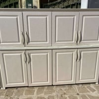 ٢م • ١م٣٠سم • باب خشب