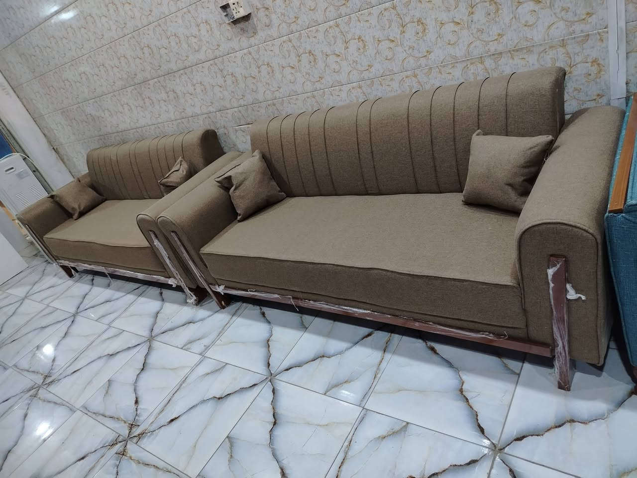 السلام عليكم
غراض باله تركي + جديد شغل تزكام شغل درجه اولى بلوك اسود
العنوان بابل محاويل ناحية الأمام مقابيل بيت طعمه ضعيف
معرض العجيلي
انبيع وراوس ونشتري
بس الحاجات النضيفه
*********** / ابراهيم فاهم
*********** / وات ساب
