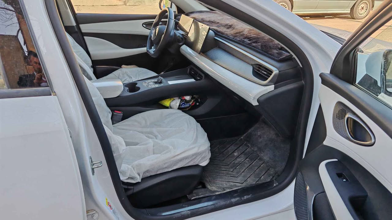 BYD       2025  sel 05
3500 km ڕۆیشتن 
کلین تەنها قۆپێکی زۆربچوکی هەیە ➯
نمونە لەجوانی وخاوێنی💯
بەناوی خۆمانە ➡
*********** ڤایبر،،واتساپ 
شوێن هەولێر...
نرخ 137 ومجال أربيل, العراق
