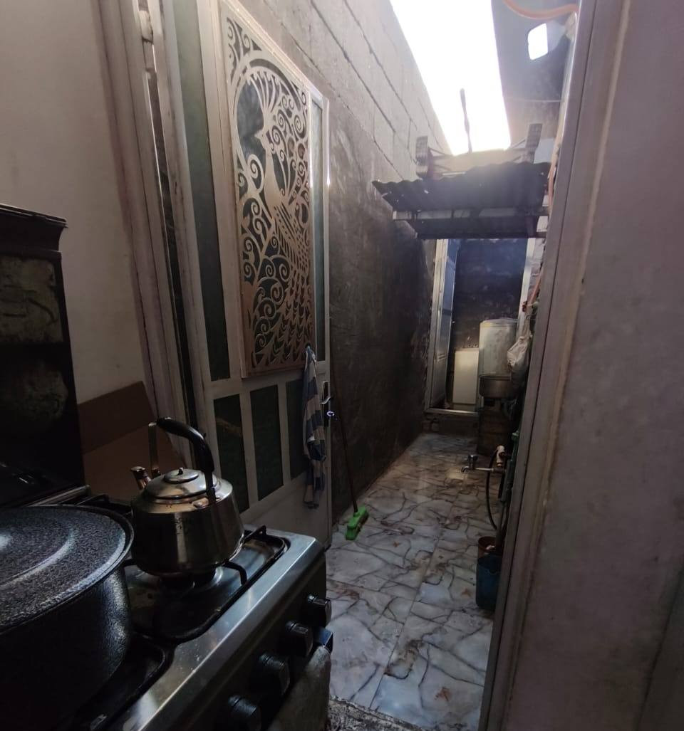 بيت للبيع مساحه 100 متر
بغداد الحميديه شارع الطاقه مدرسة المزايا قرب صيدليه القريه ثالث فرع عن صيدليه القريه.الطابق الأول مسلح 
غرفه+صاله+استقبال+صحيات خارجيه+منور
الطابق الثاني.صاله مسلح+غرفتين اعكاده.الصطح شتايكر 
***********
