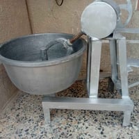 عجانة واليريد غراض مخبز كامله  المكان بغداد  07702851788 اتصل