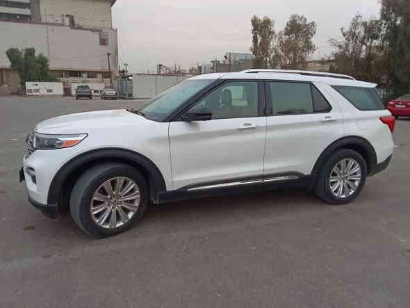 السلام عليكم ...
Ford Explorer 2022 Limited hibred

حجم المحرك 6 سلندر ( 3300) تنفس طبيعي وهايبرد فول مواصفات 1/1

عداد المسافة 46 الف كيلو تقريبا 27 الف ميل
عدد المقاعد (7) راكب piv 
 المواصفات :
بصمة تشغيل
بصمة ابواب 5 بصمات
تشغيل عن بعد (Remote Start)
فتحة سقف بانوراما
صندوق شفط كهربائي وبالقدم
كشنات جلد
مسنات خزن وضعية قيادة 
كشنات تدفئة+تبريد 
كشن خلفي منفصل
مرايات جانبي كهربائي شفط 
استيرن كهرباء وتدفئة
سستم سماعات Bang&Olefsen
رادار أمامي(تحديد مسار)
رادار جانبي (نقاط عمياء)
رادار خلفي(تحذير من الاصطدام)
حساسات خلفية+ كاميرا
كاميرات 5 360 درجة
كير ماوس
اوتو هولد Auto hold
أوتو ستارت Auto start
أوتو ستوب Auto Stop
هاند بريك بصمة
تبريد مركزي 3 قطع 
شاشة كبيرة لمس 
Apple Car Play
Android Auto
تحكم وضعيات القيادة (Drive Modes)
مانع انزلاق+ABS
تحكمات استيرن
 رقم بغداد الجديد 
رقم الشاصي مع الصور
للاستفسار 
***********
