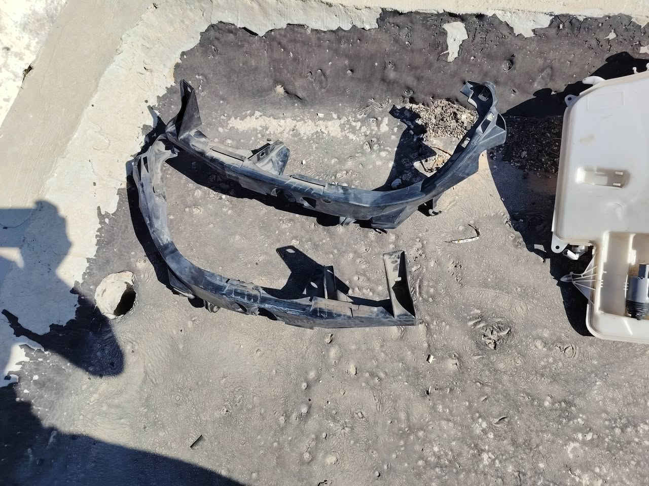 السلام عليكم العزاز 
هذني غراض المحتاج منهن شي خادم
اتصل وتدالل ***********
