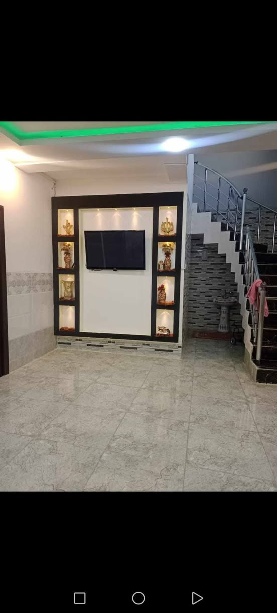 عروض مكتب الصادقين للعقار
عروض مكتب الصادقين للعقار

دار للبيع في حي الاخاء مساحه 200 متر واجهه 10 عمق 20

ملك صرف طابو الزهور. بناء محدث 2023. قرب جامع الصادقين
ط الاول. غرفتين نوم. هول. استقبال. مطبخ. صحيات.

ط الثاني. ٣ غرف نوم. هول. سطح ناصي سطح عالي

مراجعه مكتب الصادقين للعقار سايدين الكنيسه تايتينك مقابل مرطبات الصفار للاتصال ***********
نستقبل جميع العروض التجاري والسكني
