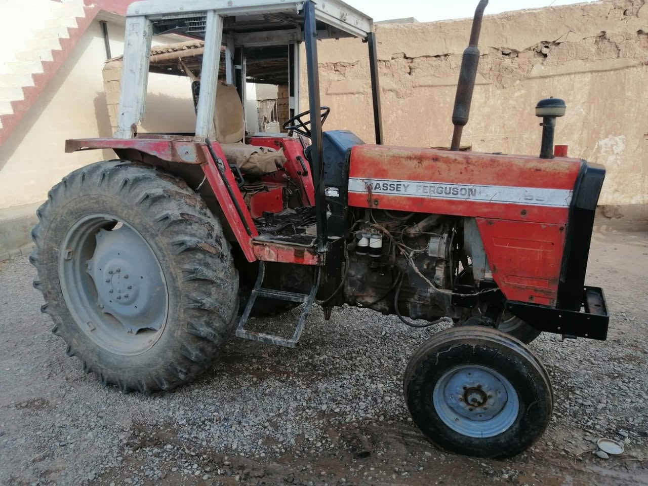 فورگسن انگليزي للبيع موديل ٩٢
السعر50$ بيه مجال للاستفسار ***********
