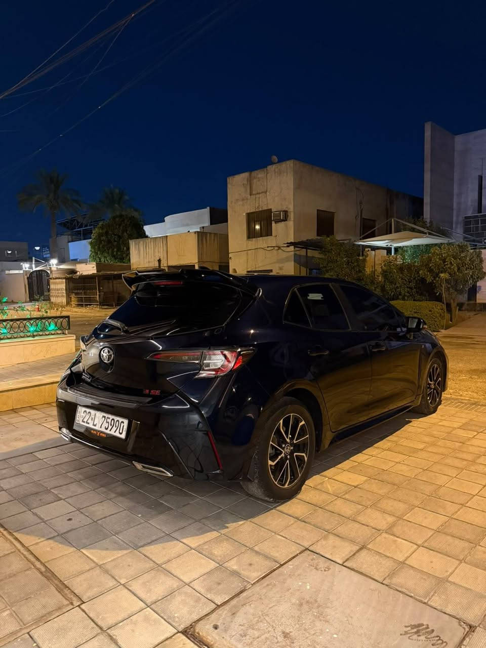 السلام عليكم
كورلا Im هاج باك
موديل ٢٠٢١
عداد ٥٠ الف
فول مواصفات خنك
حادث امريكا جاملغ ايمن وبنيد
مكان السياره اليرموك الاربع شوارع 
السعر ١٢٣٠٠ وبيه مجال

*********** بغداد, العراق
