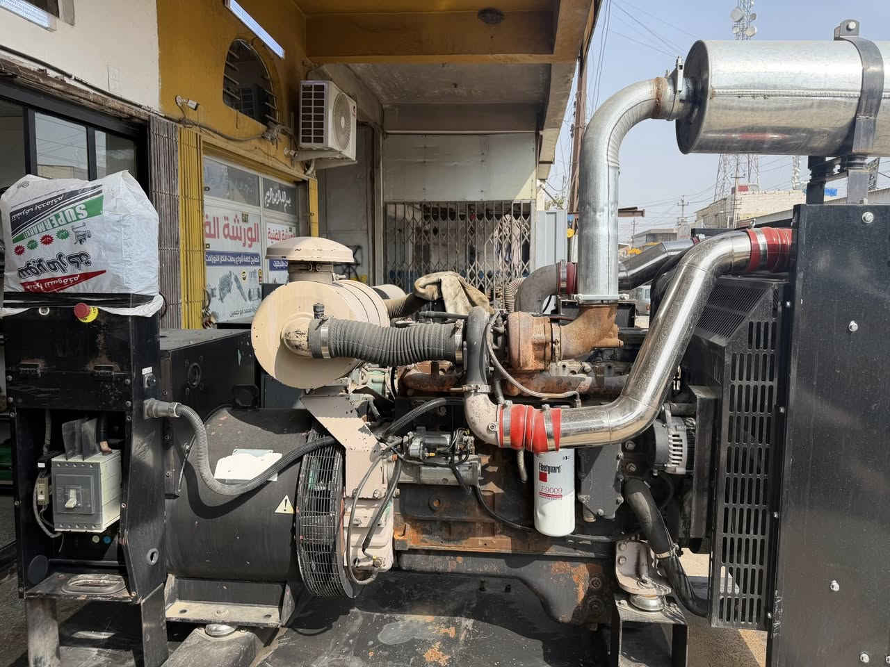 سلام عليكم كمنز 24ولف 114مولده بلدي اصليه مو صينيه راس التوليد 275نحاس مكفول  متوفر بيع وشراء وإيجار عنوان 52كراده 

***********
