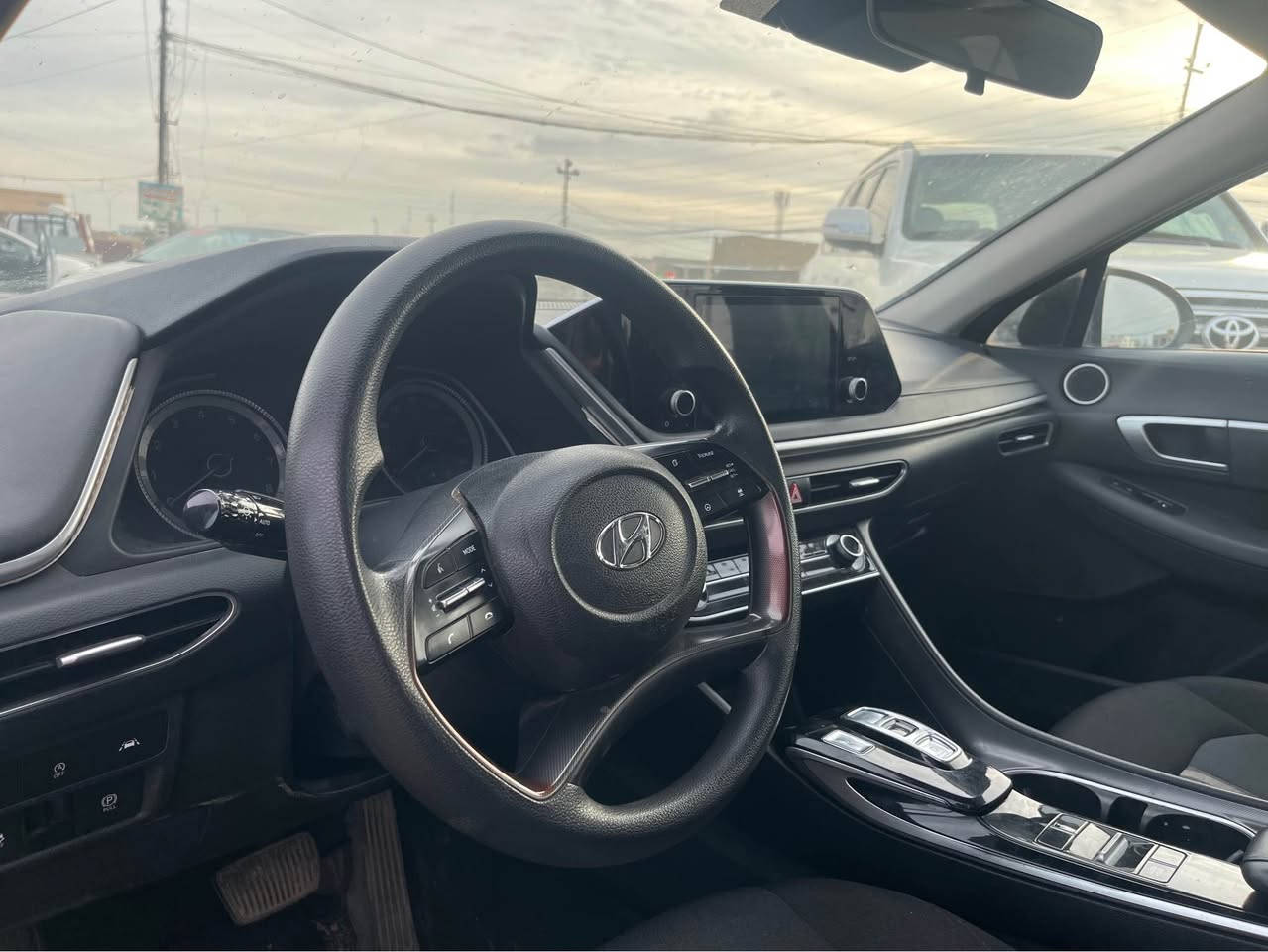 السلام عليكم 
سياره سوناتا للبيع 
موديل 2021 وارد امريكي
السياره جديده ما ناقصها كلشي ب أسمي 
سنويه جديده رقم اربيل
الي يريد تفاصيل اكثر يتصل 
‎***********  اتصال فقط غير متواجد على الفيس أربيل, العراق
