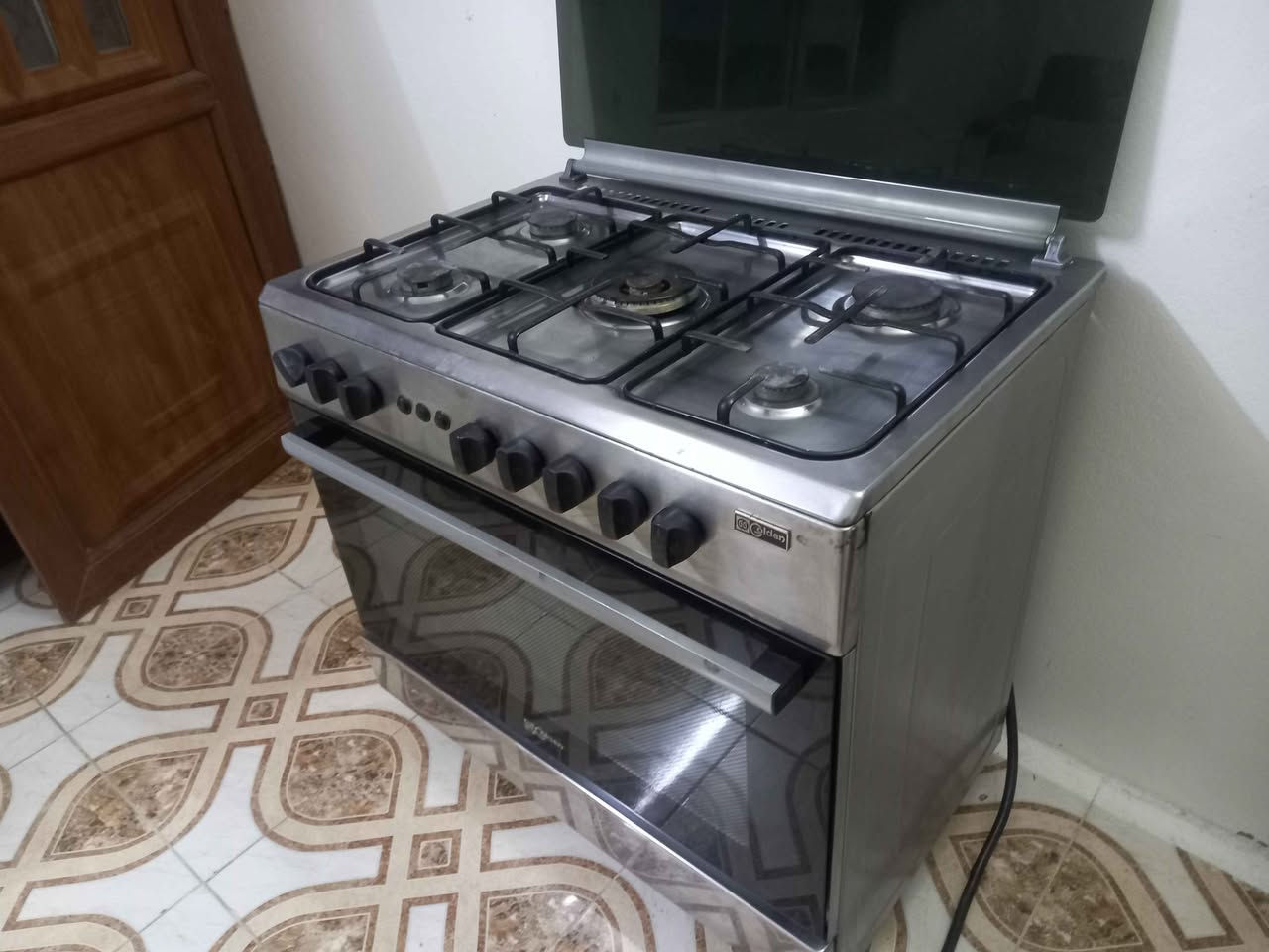 طباخ للبيع شرط الشغل والنظافة السعر 
١٤٠ ألف العنوان موصل حي الصدام بعد السيطرة عالشارع العام طريق بعشيقه *********** *********** يوجد توصيل داخل الموصل أجره عالمشتري موصل, نينوى
