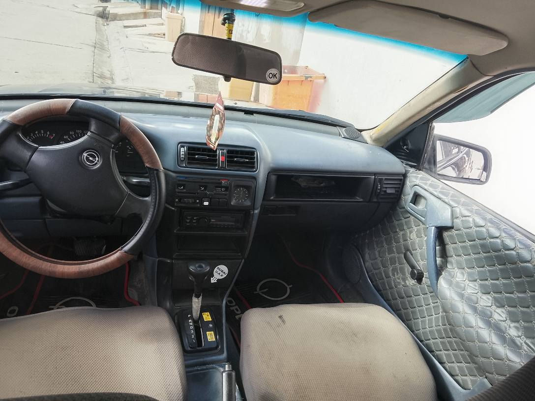 اوبل فيكترا موديل90 سعر 43مجال كير توماتيك مكينه18 ضبوغ عام بو جواني كير و مكينه به شه رت 
*********** كركوك, العراق
