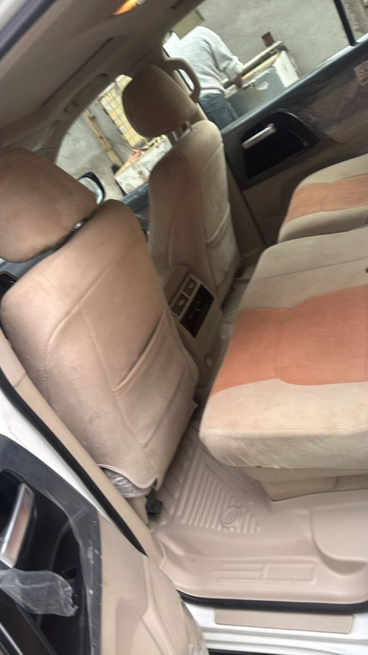 لاندكروز 2020 كراند تورنك 
مكفوله كفاله عامه من البارد 
والتبديل والصبغ 8V محرك 
4600  بيع فقط السياره ماشيه 
١٦٤ الف بيه كل المواصفات 
المواصفات 8 ايرباك مرايات شفط
دشبول لكزز  (السعر  57000)
الرقم الجديد بغداد تحويل ثاني يوم 
السياره بيع فقط
*********** غير متواجد عالفيس
