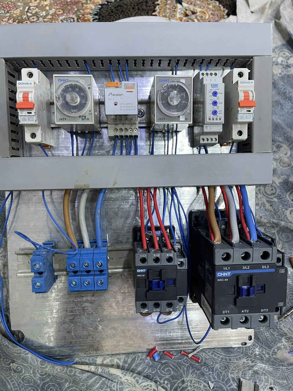 السلام عليكم توفرت بوردات ATS بأسعار مناسبة وحسب الطلب 
العنوان بغداد شهداء السيدية
للتواصل على الواتساب ***********
