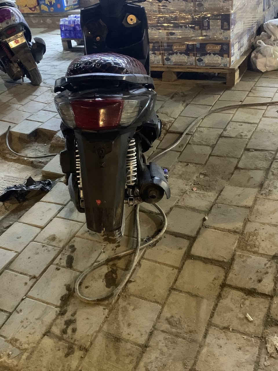 السلام عليكم
سكنس فحل شلعه معدل بيها كلجات رياضي مكينتها ٥٨ كل نقص مابيها شلعه معدل تخبل تاخذها ربع ما تذب عليها السعر ٥٠٠ وبيها مجال ***********
