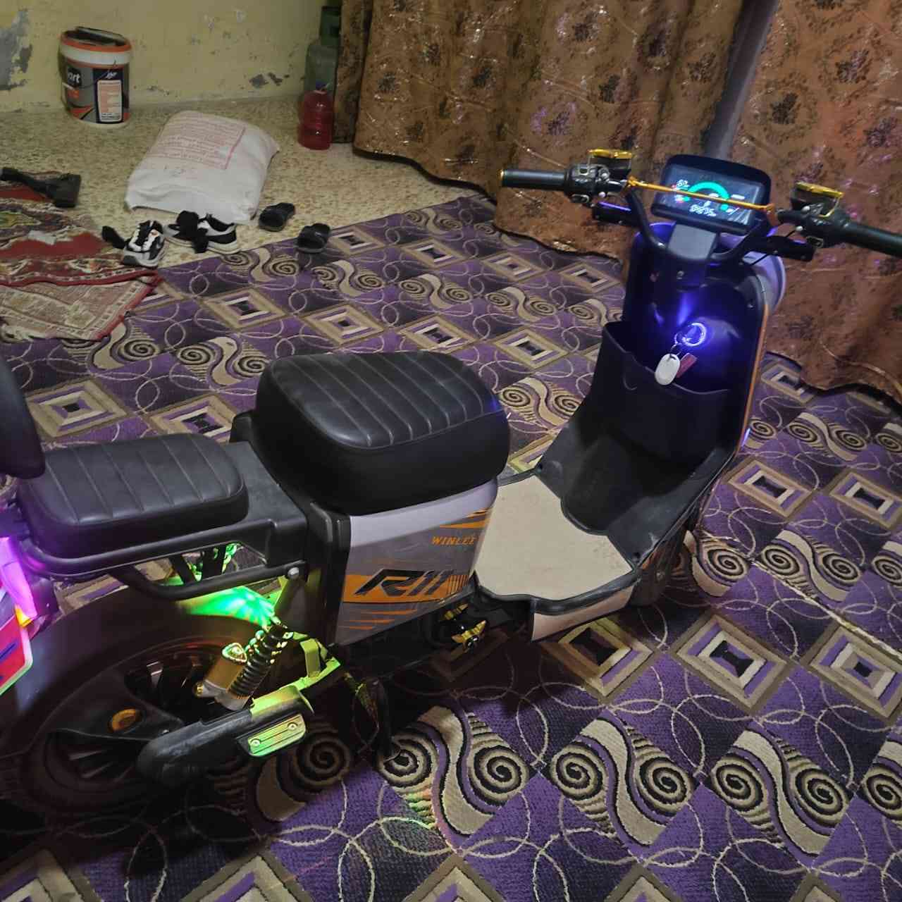 دراجه R11 للبيع الشراي واتساب وانه خادم

***********

دراجه شحن R11الدراجه حلوه وما متعويه 5 بطاريات مديل 2025 ما صاريل هواي من خذيتهة وعليهة هواي تزويد
السرعه 120
وشغاله من الطول للطول مايرادلهة شي بس سايق
السعر550وبي مجال للشراي وانه خادم
المكان البصره  كرمه علي
