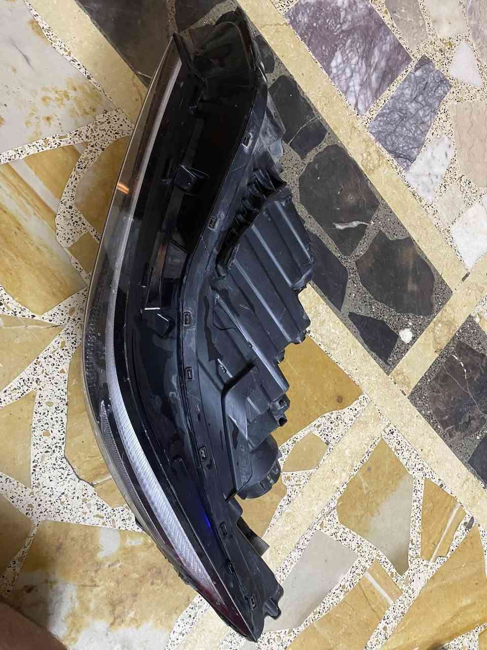 مازدا النترا للبيع جهة السايق اخوان بيها فطر حيل زغير بالجامة وبيها فطر بالظهر هم ممبين جاهزة وكاملة قيم واخذ مكانها البلديات ***********
