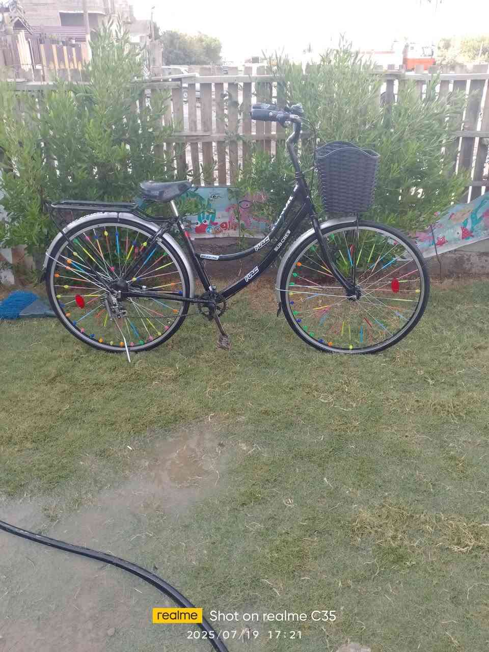بايسكل للبيع🚵‍♂️ 
السعر (45) قفل 🔐


**إذا كنت صاحب هذا الإعلان وتريد حذفه لأي سبب، رجاءا أرسل رسالة إلى الدعم الفني**
